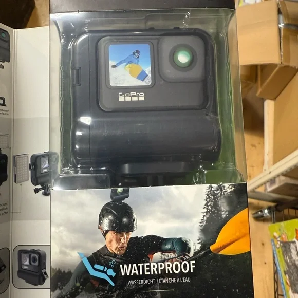 DigiPower Re-Fuel Battery Case for GoPro - Picture 2 of 3